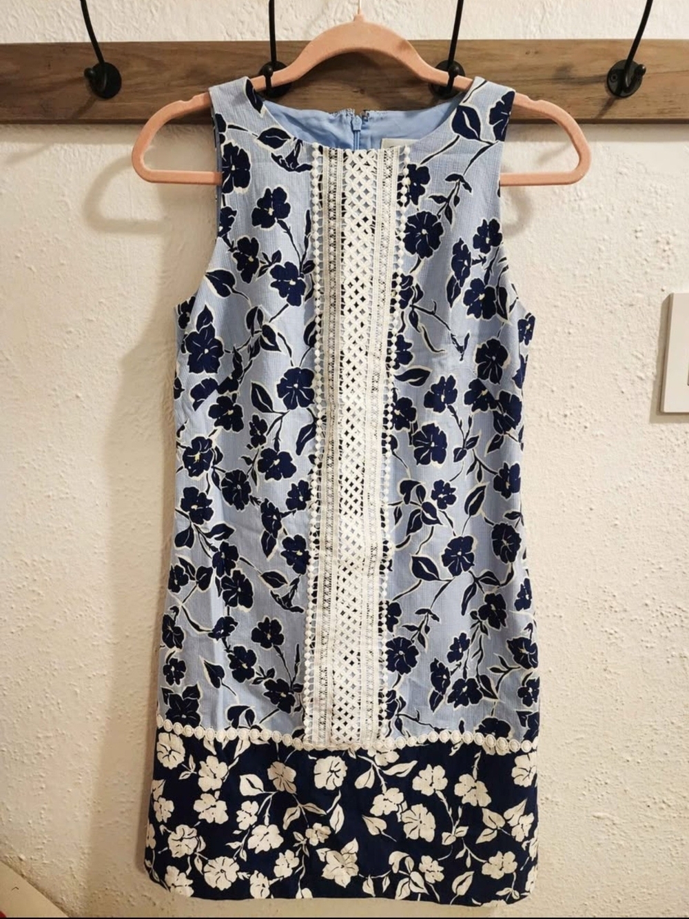 Eliza J Navy & Light Blue Floral Lace-Trim Sleeveless Lined Dress